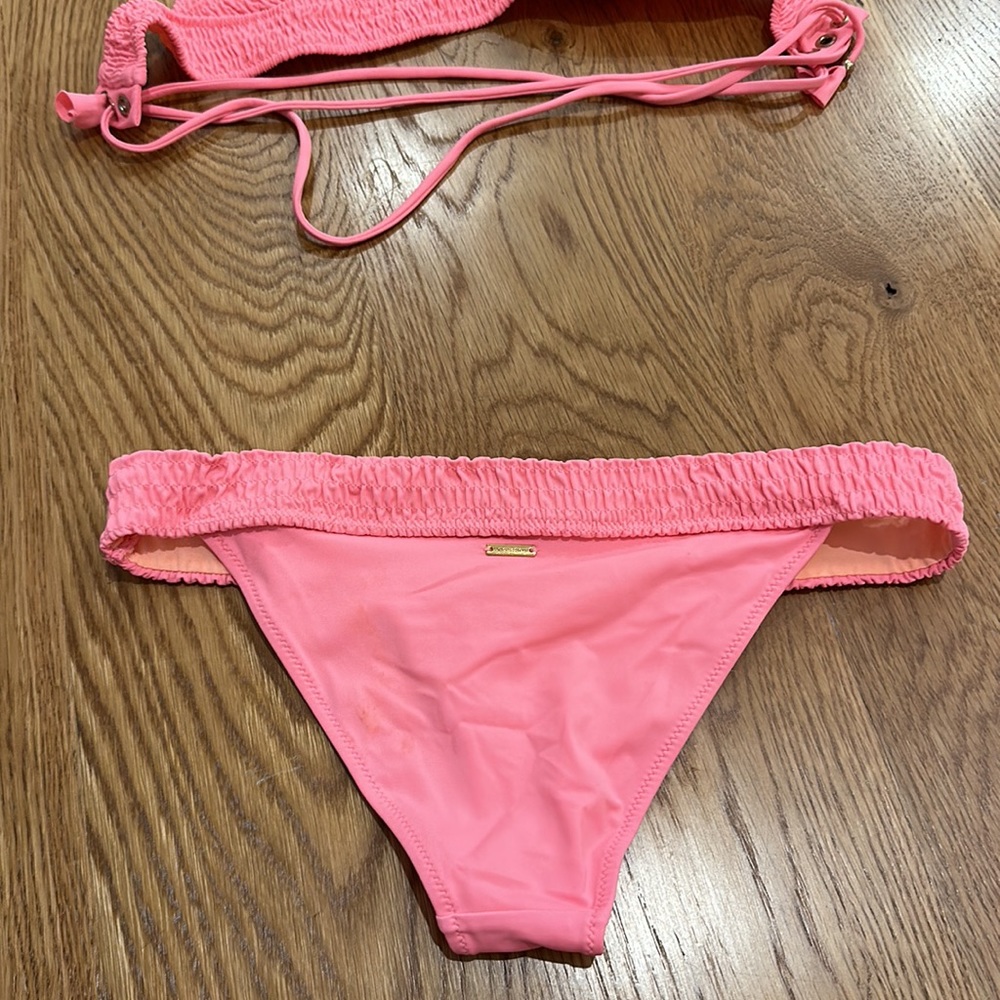 Pink Victoria Secret Bikini - Picture 3 of 4